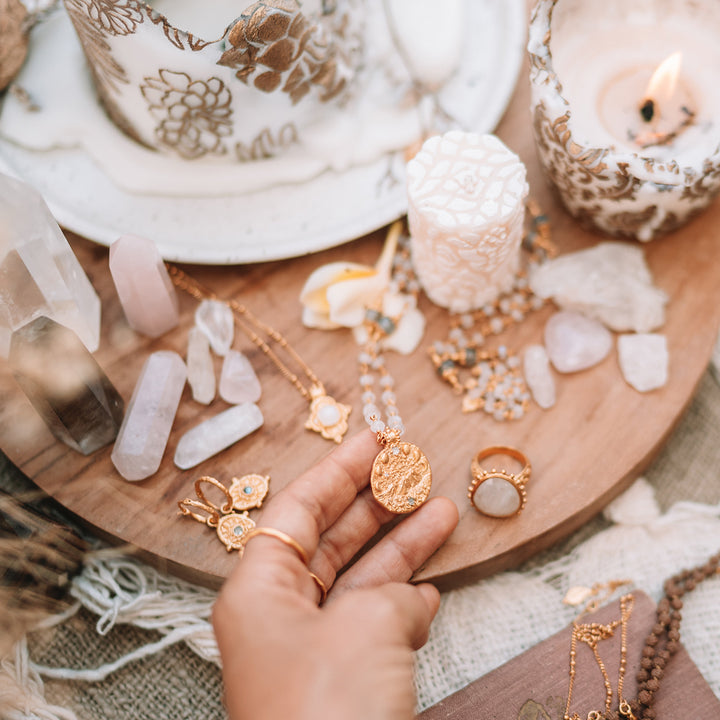 Healing Stones and Jewelry: How to Pick Gemstones & Crystal Jewelry that Balance Your Life