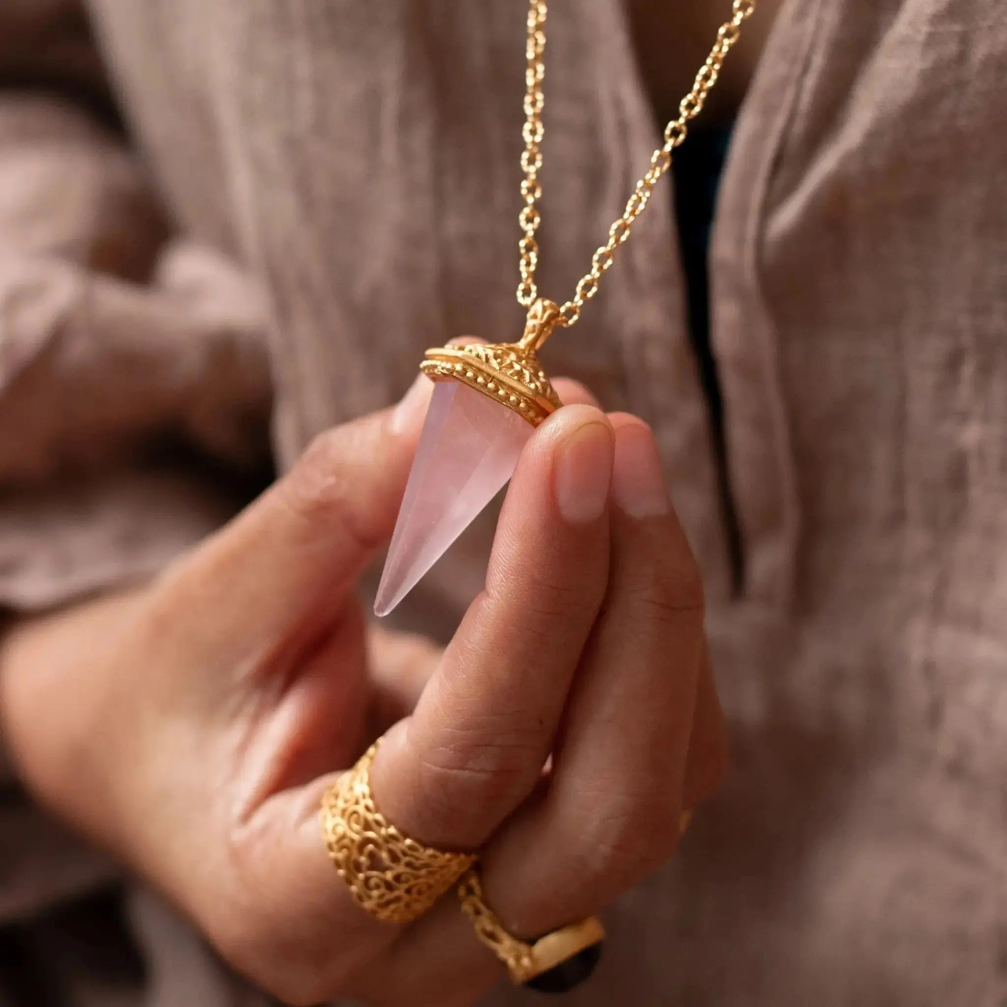 The Gentle Oracle • Pendulum Necklace Ananda Soul