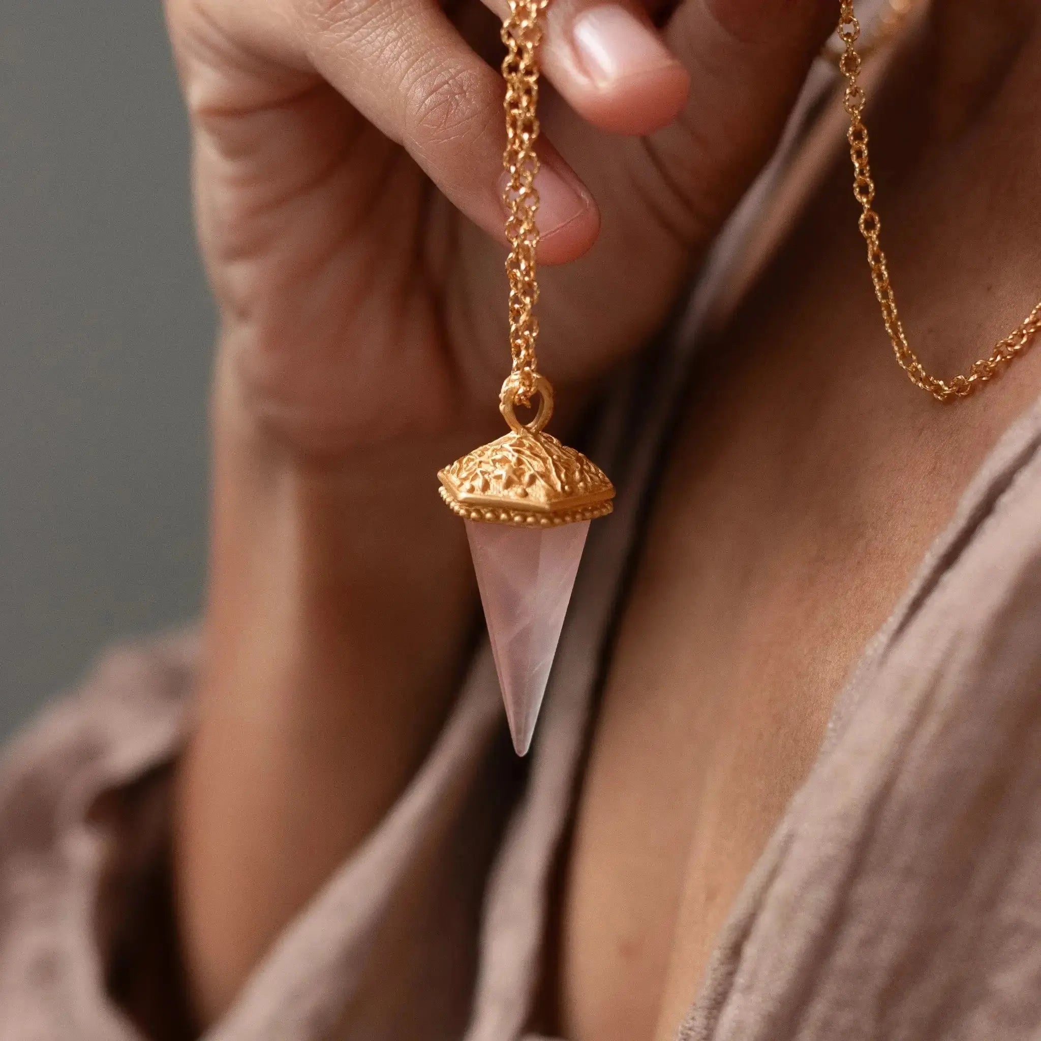 The Gentle Oracle • Pendulum Necklace Ananda Soul