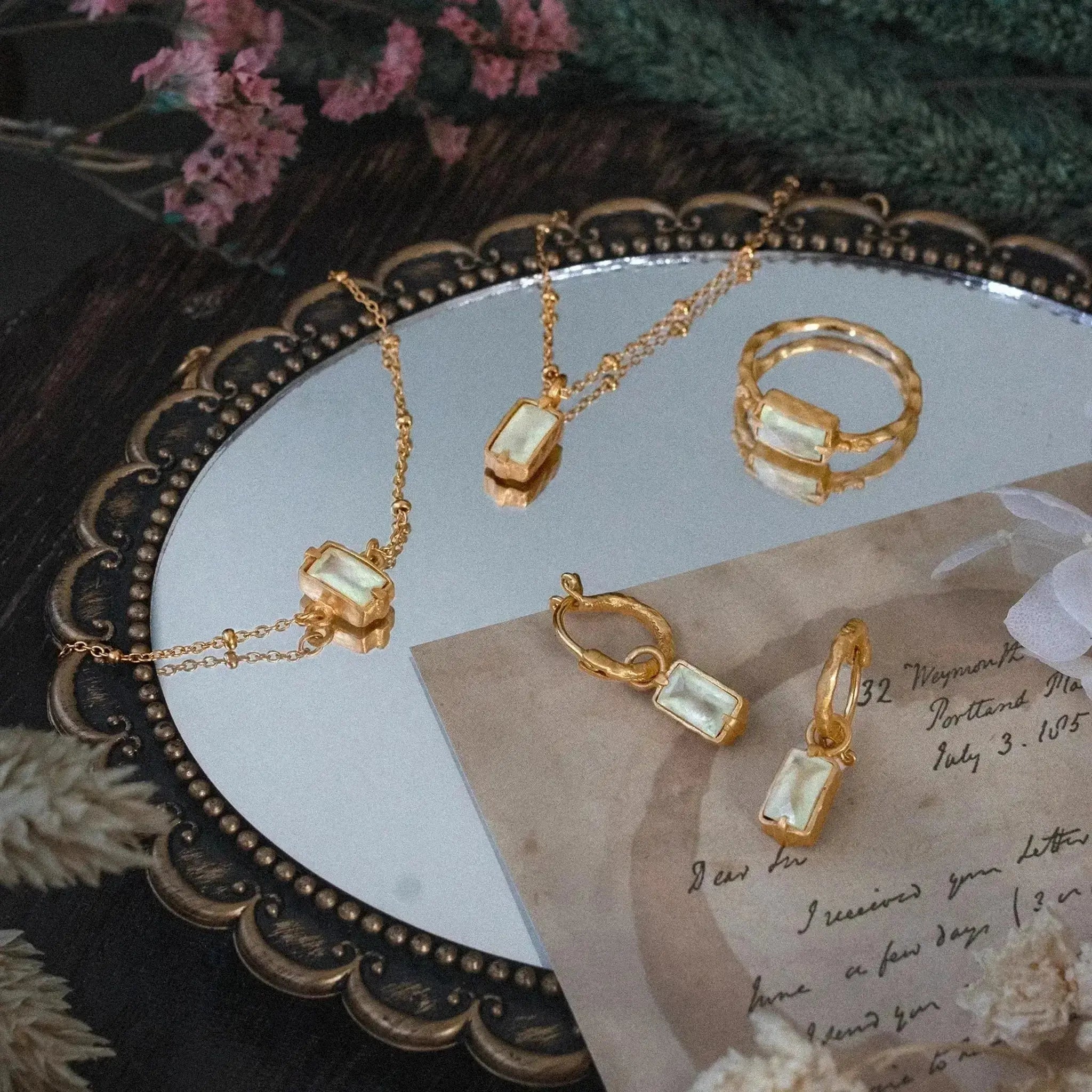 Resting Heart • Necklace Ananda Soul