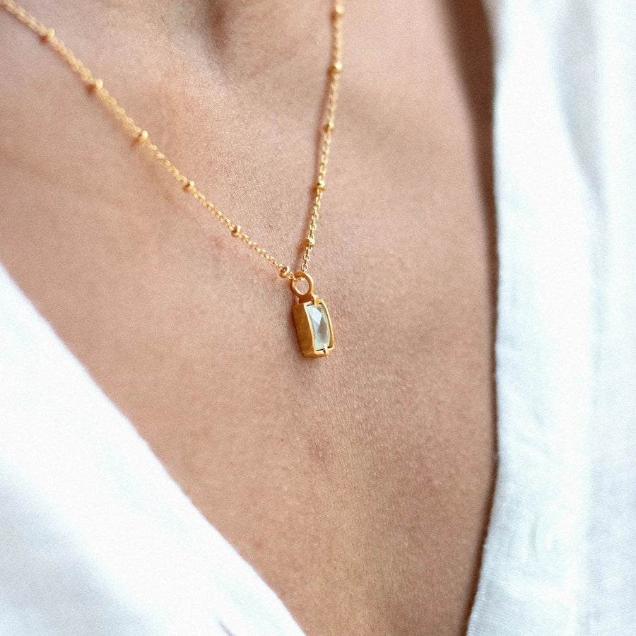 Resting Heart • Necklace