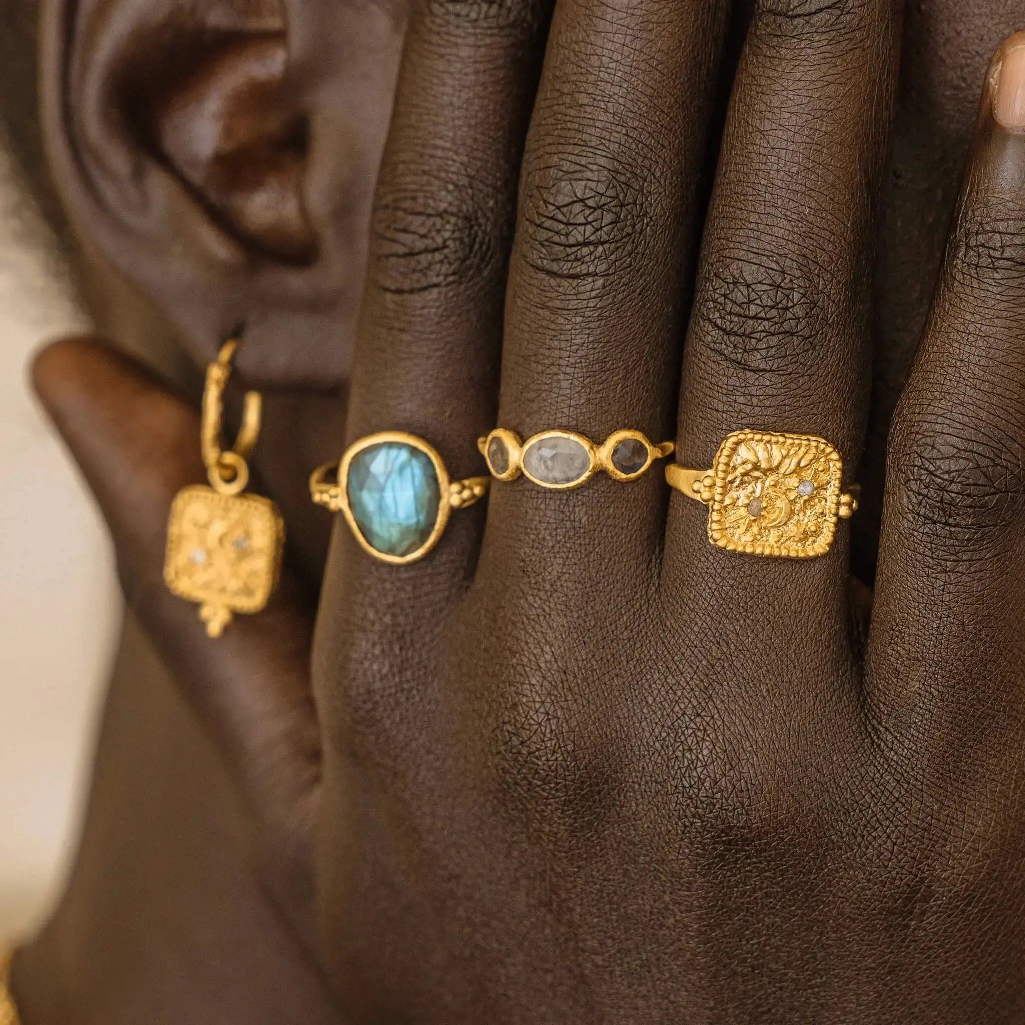 The Universe Has My Back • Ring Ananda Soul